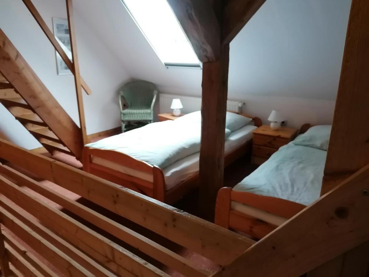 Boddenhus Auf Ruegen - Ferienwohnungen Und Pension Rappin Exterior photo